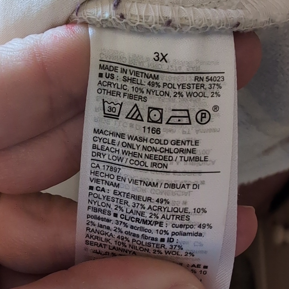 Old Navy Soft-Brushed Utility Plaid Shacket - Picture 5 of 5
